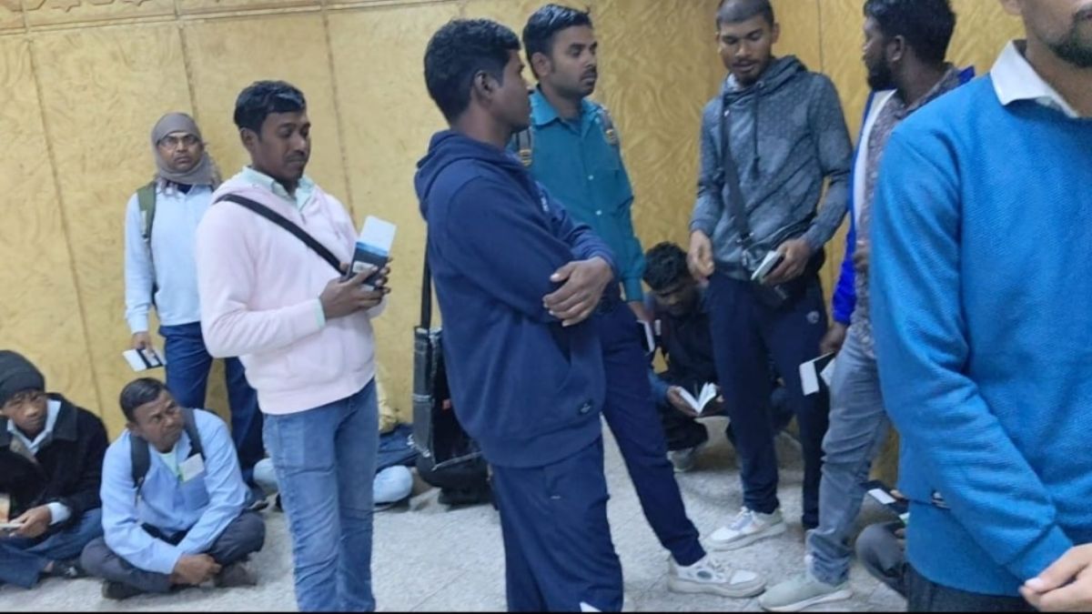 40 jharkhand migrant workers return safely from tunisia