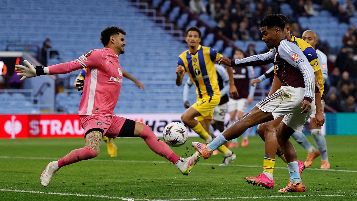 uefa europa league aston villa beat maccabi tel aviv in euro league cup match