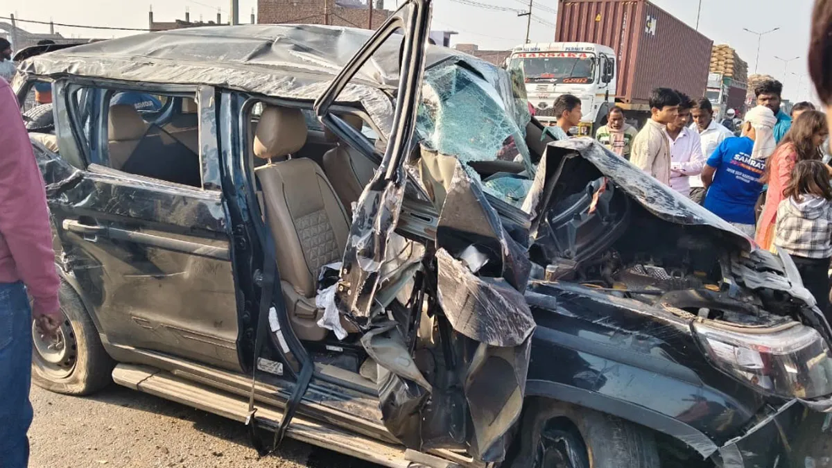 बेटी की शादी के बाद गंगा स्‍नान को जा रहा था परिवार, बरेली हाईवे पर हुआ हादसा; छाया मातम