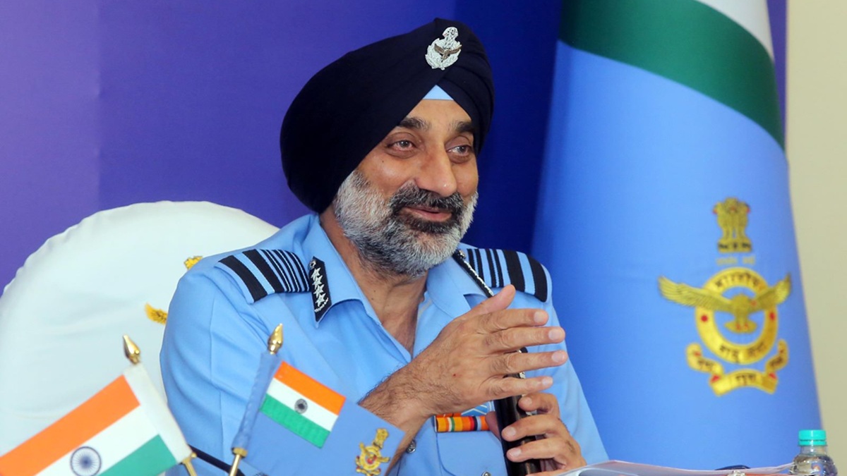 there should be no discrimination on the basis of caste or religion says air force chief