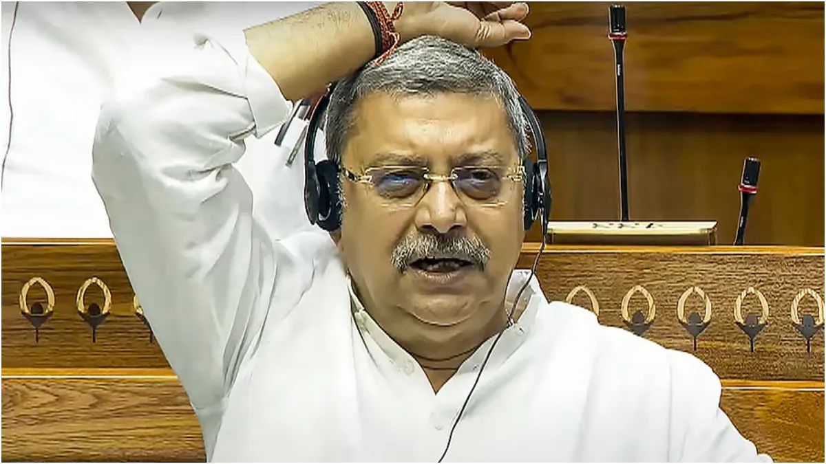 tmc mp kalyan banerjee cyber fraud 55 lakhs stolen