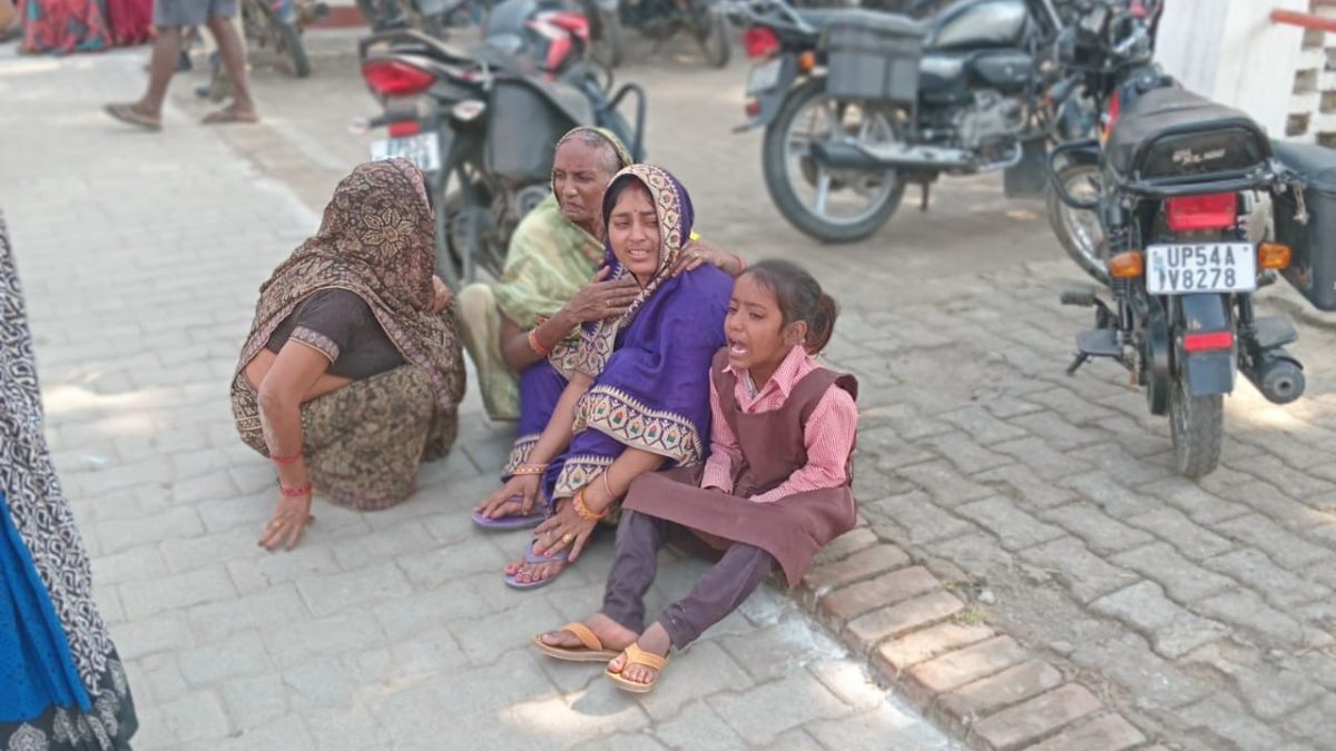 youths body found near saryu bridge in mau uttar pradesh