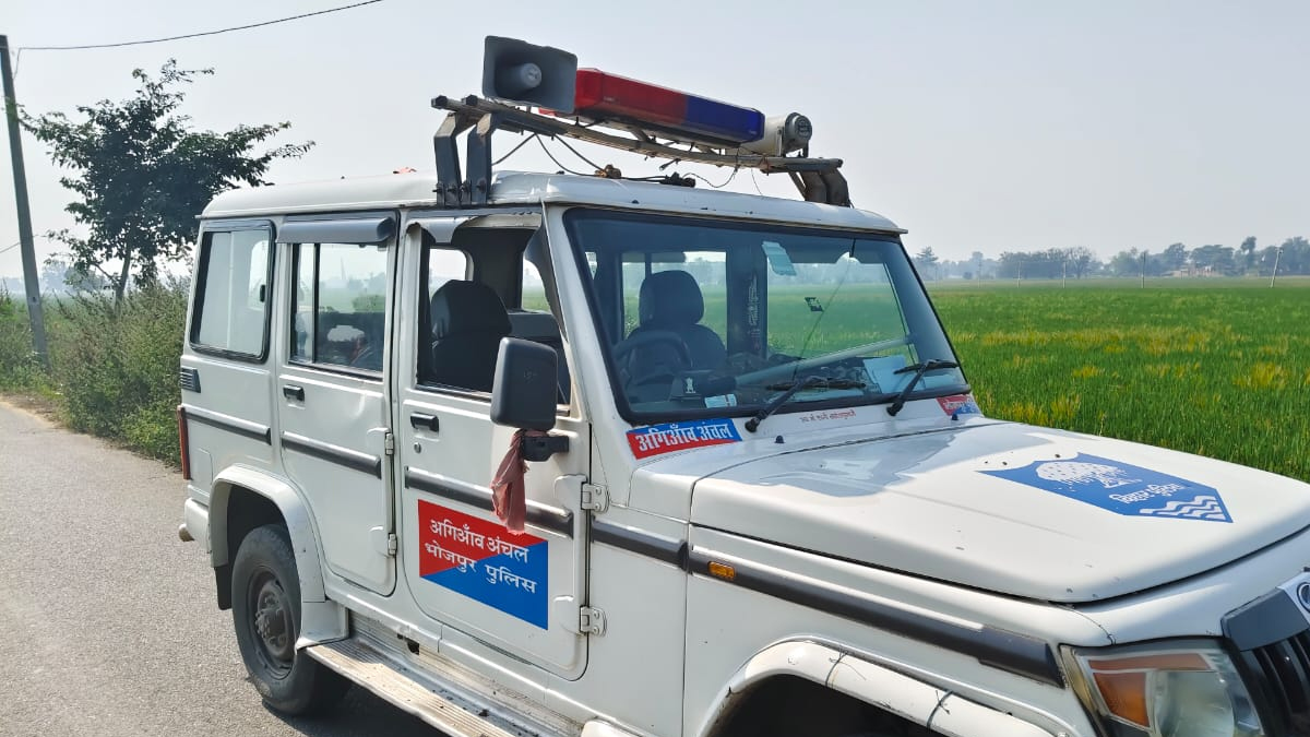 bhojpur clash police and villagers clash vehicles damaged