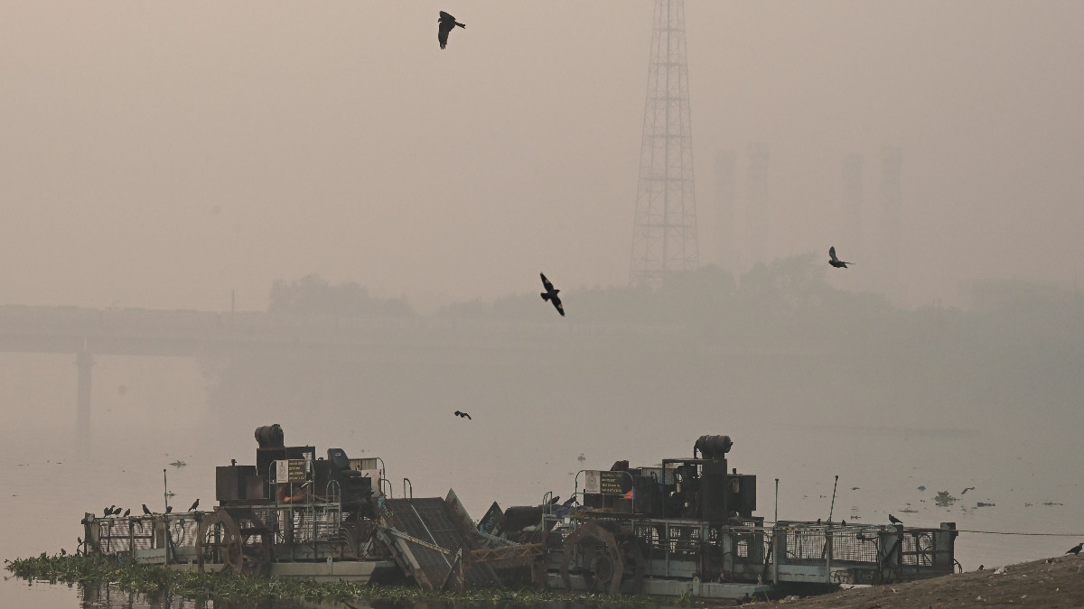 delhi pollution crisis unsuccessful efforts and lingering air quality issues