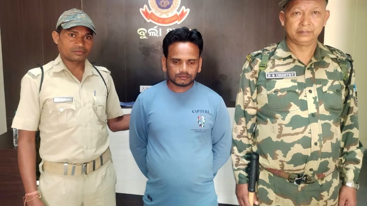 job scam busted 21 arrested including mastermind