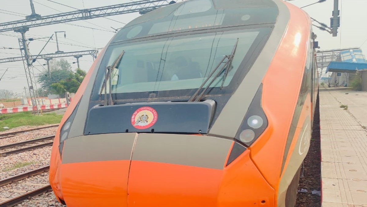 varanasi khajuraho vande bharat express boosting religious tourism