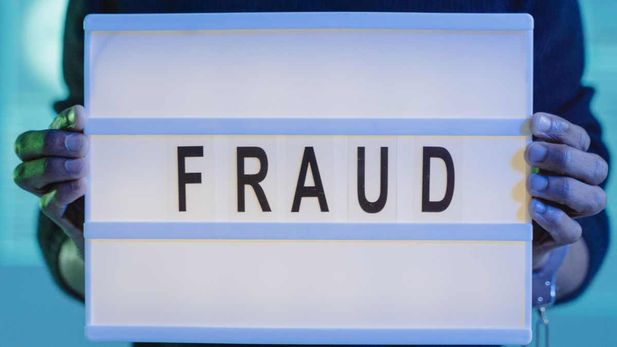 indigo airlines job scam busted 9 arrested in delhi