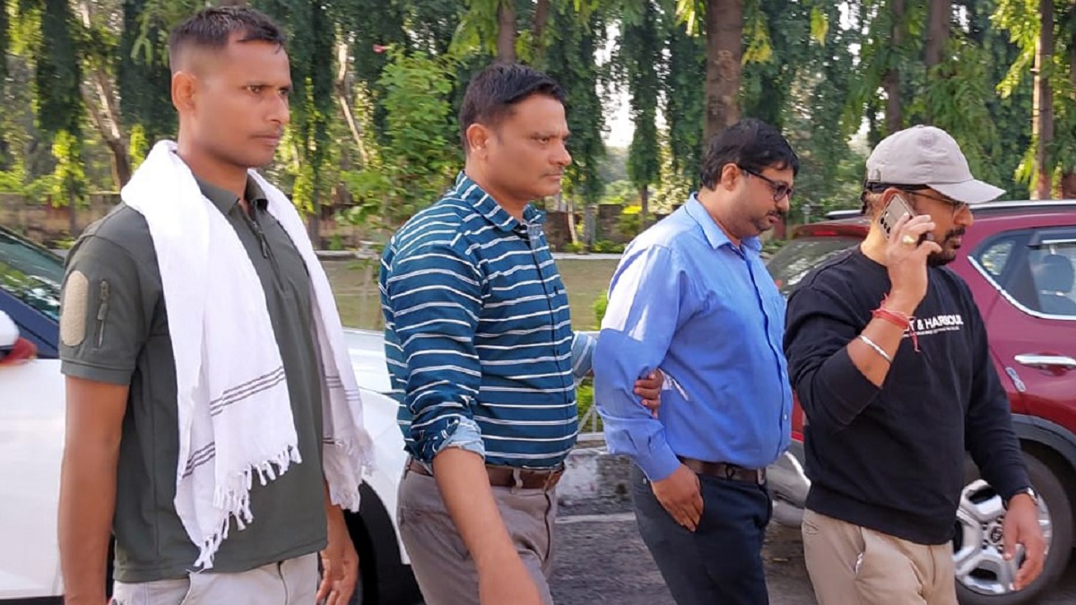 ccl officer arrested for bribery in jharkhand cbi action