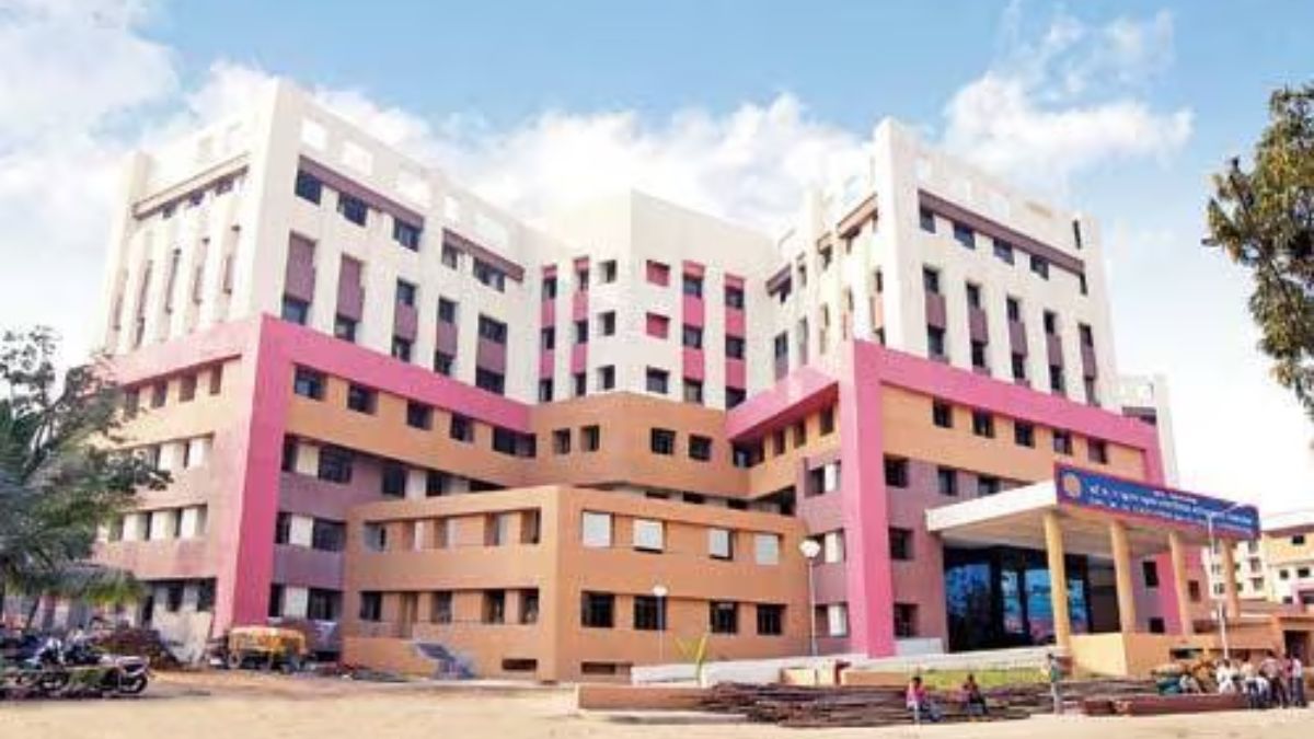 mumbai hospital violence patients family attacks doctors after death