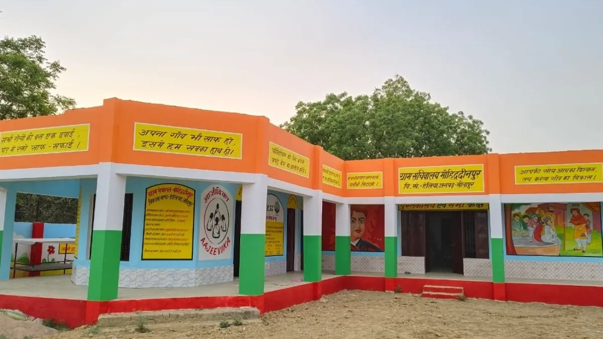 up panchayat secretaries must now mark online attendance