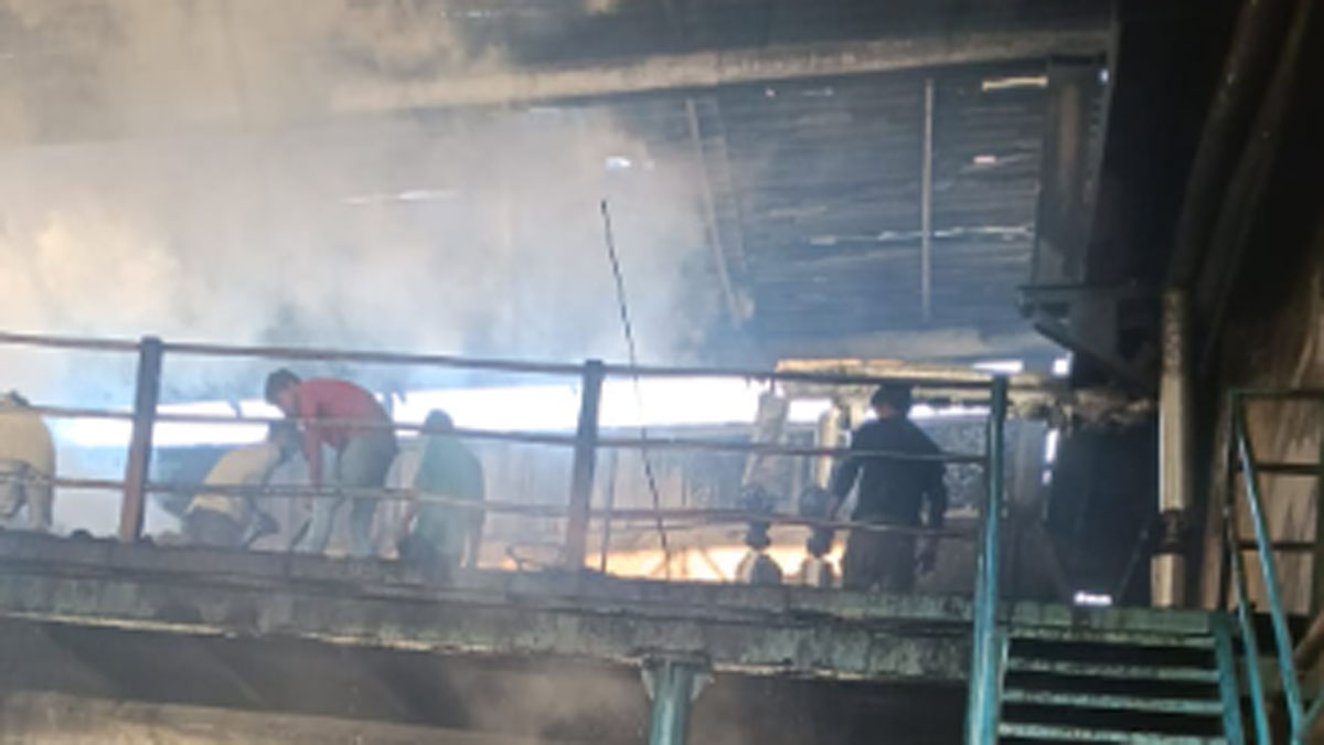 fire broke out at seg industries in mahuakhedganj kashipur