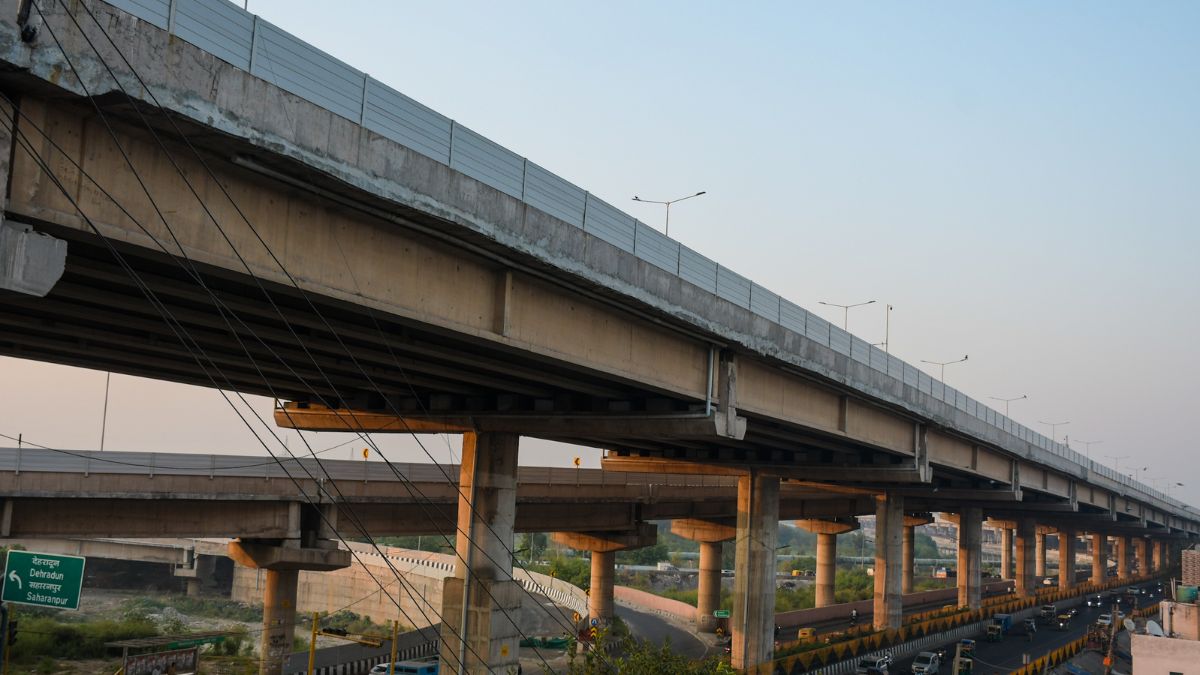 solar power on highways nhais delhisaharanpur pilot project