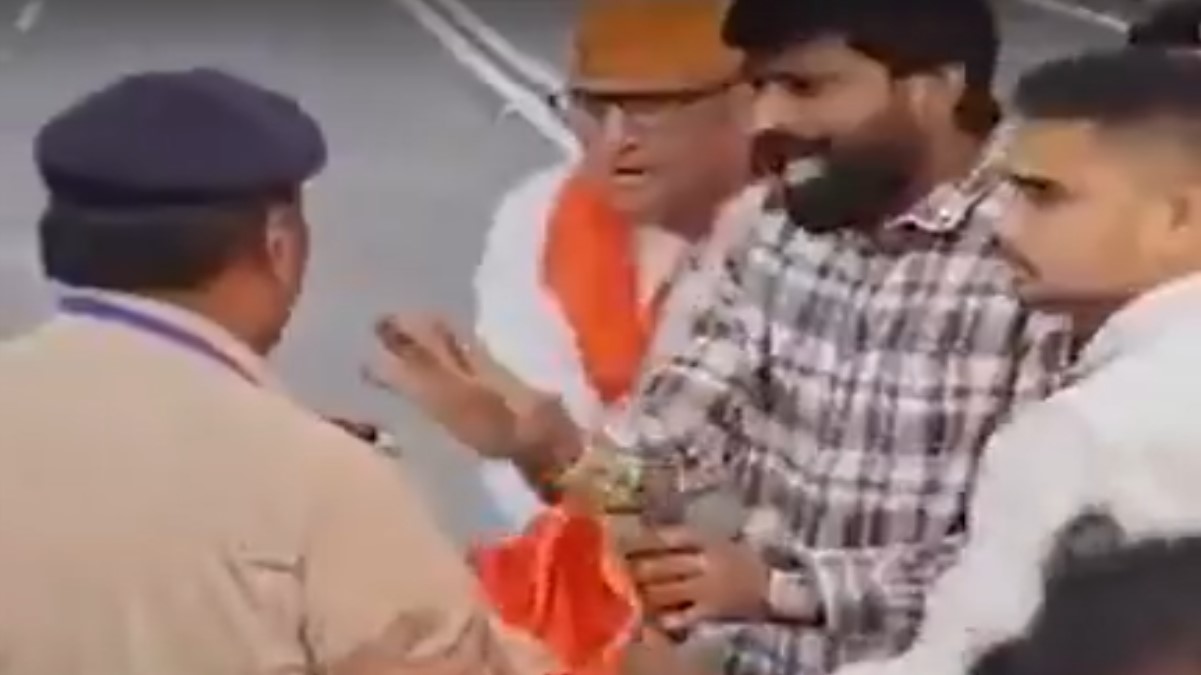 akhilesh yadav said he would file a case against mla saurabh srivastava learn about the entire incident