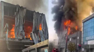 तुर्किए में आग से मचा हड़कंप। फोटो - X