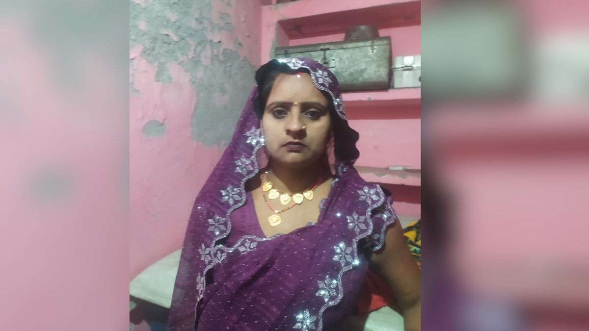 lakhimpur kheri woman dies in scooter accident child injured