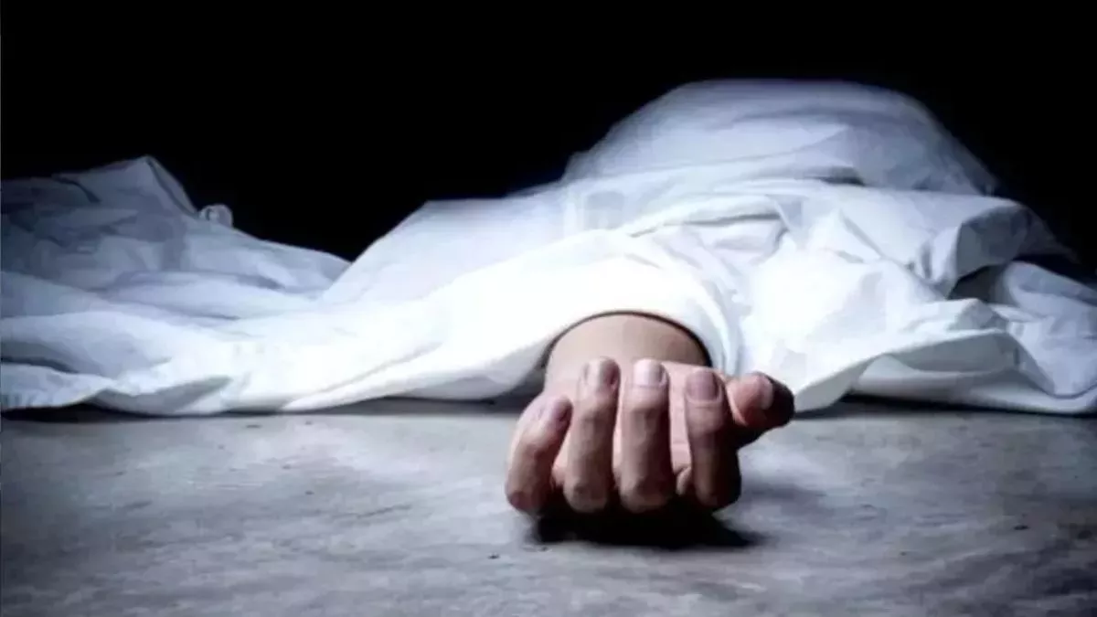 woman killed in ambedkarnagar over tractor parking dispute