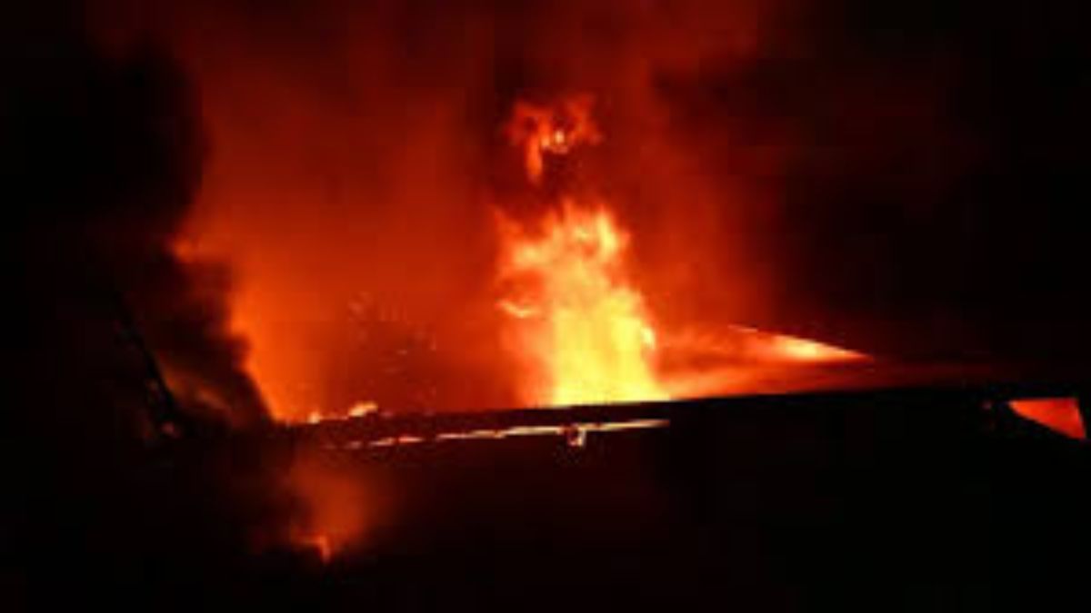 jahanabad glass factory fire explosions rock illegal operation