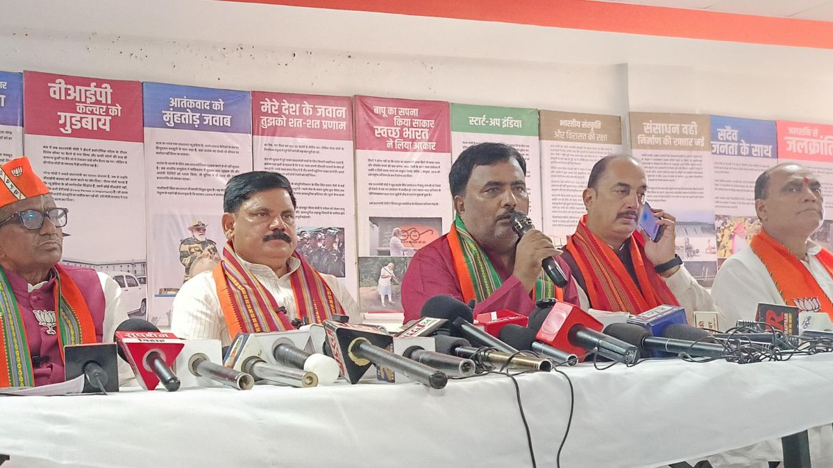 nda leaders targeted mahagathbandhan promise of providing employment to every household bihar election 2025