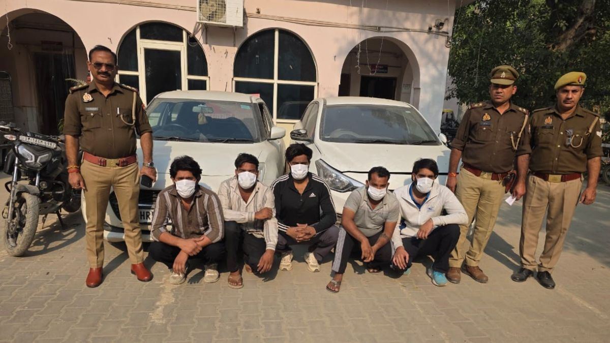 noida murder five arrested in wall demolition dispute