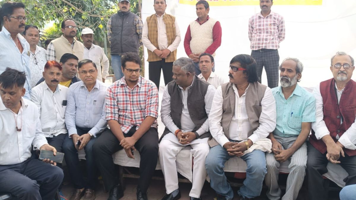 bareilly sanitation workers strike minister fails to end waste crisis