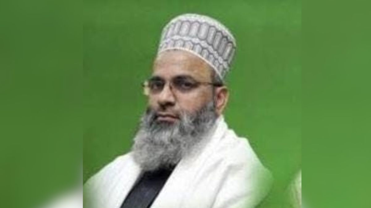 british maulana shamshul hada khans 17 bank accounts found in up sit investigation