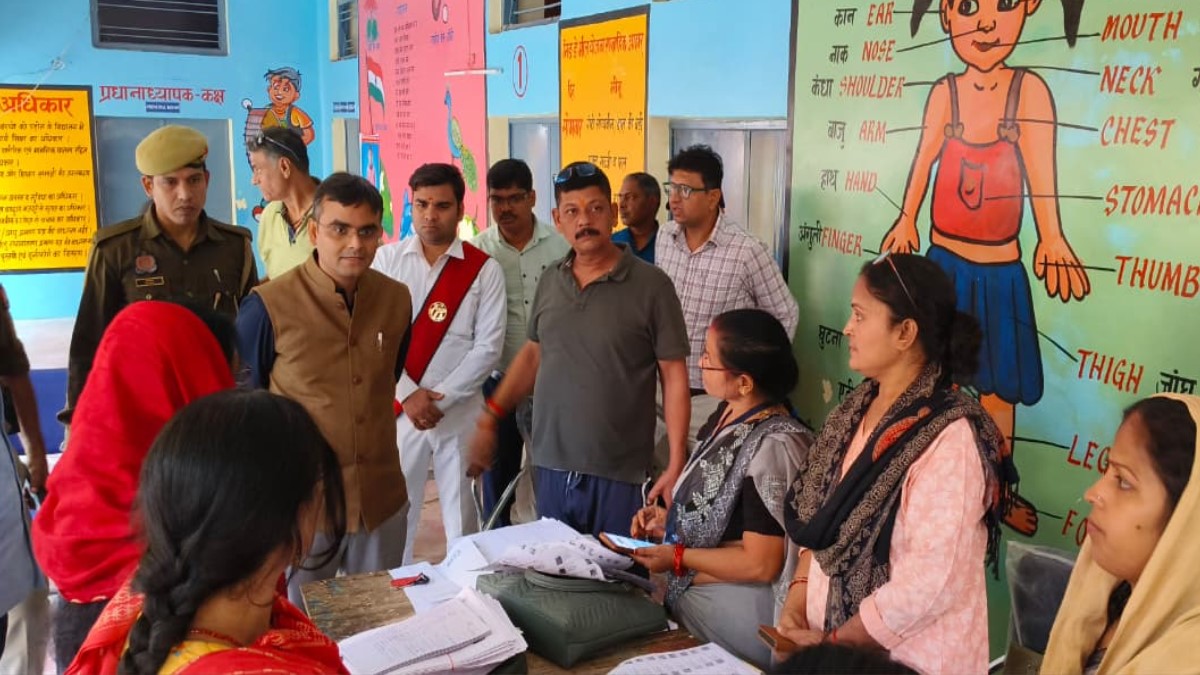 varanasi election officer inspects polling booths