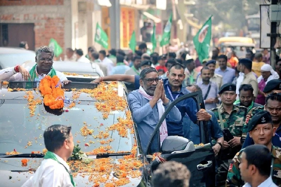 hemant soren accuses bjp of india vs pakistan politics