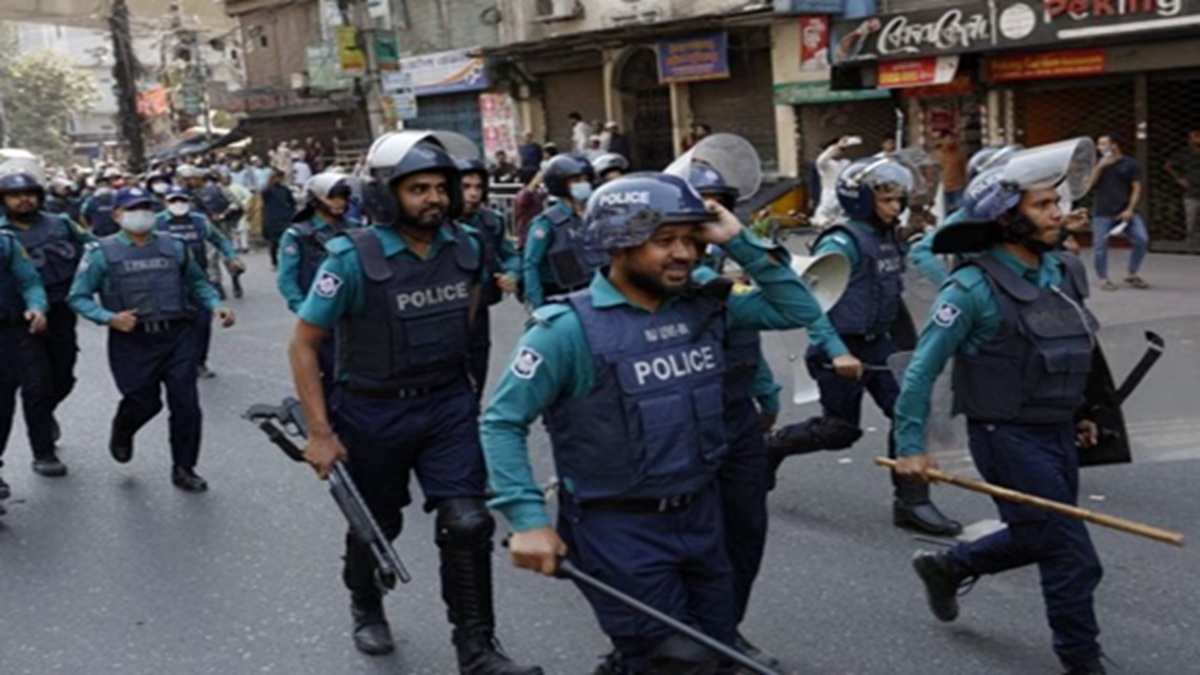 bangladesh police conduct security drill in dhaka amid fears of unrest