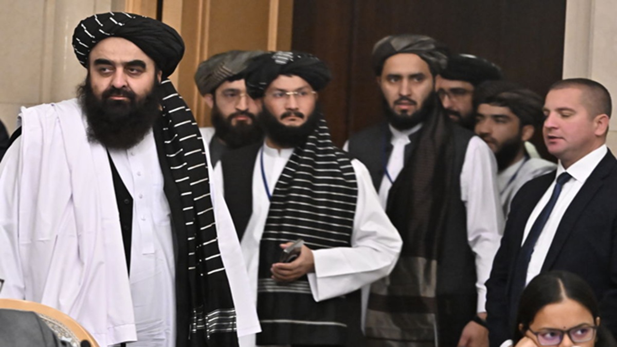 pak army and isi do not want peace on afghan border says taliban