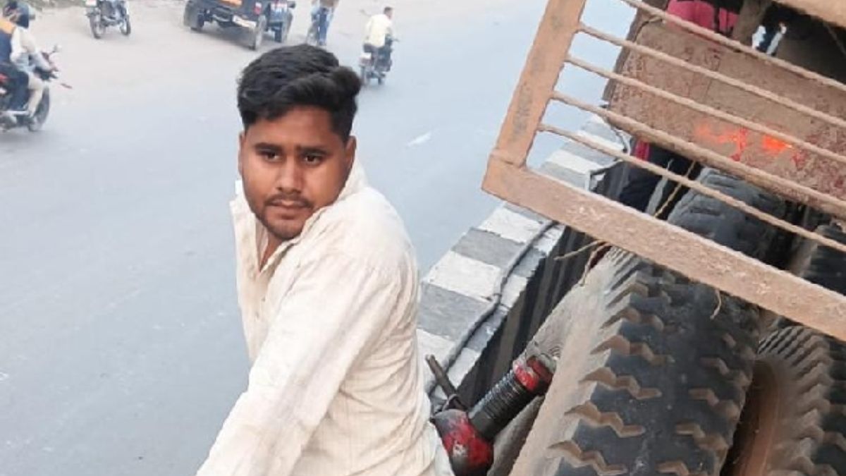 kanpur road accident container hits truck two killed