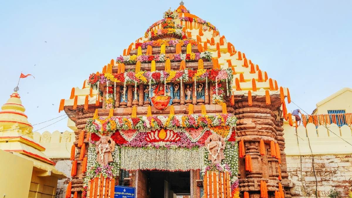 puri stampede negligence charges against 7 policemen including dsp