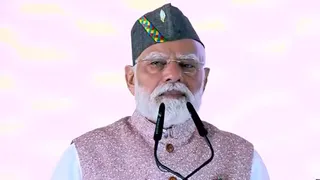 राज्य स्थापना के 25 वर्ष पूरे होने पर प्रधानमंत्री नरेंद्र मोदी उत्तराखंड पहुंचे।