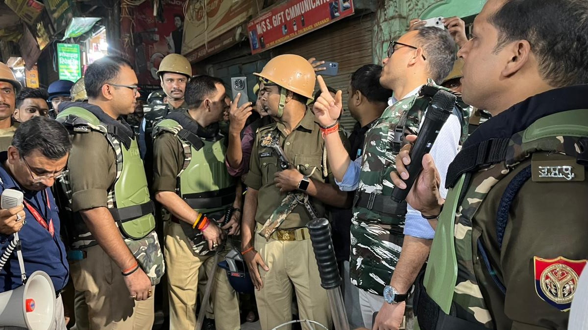 dalmandi shopkeepers protest eviction after payment