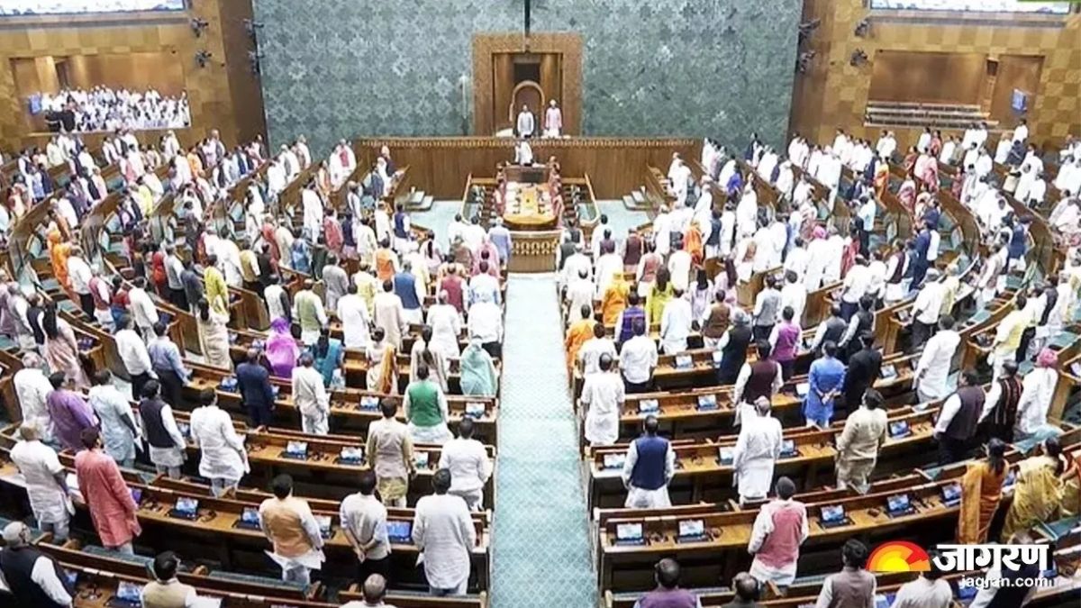 congress attacks bjp for calling short winter session asking if there is no topic for debate