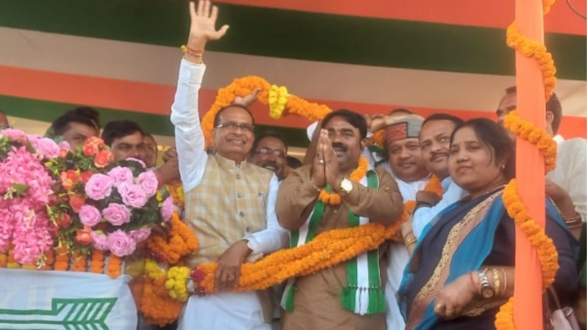 shivraj singh chouhan slams tejashwi yadav at bihar election rally