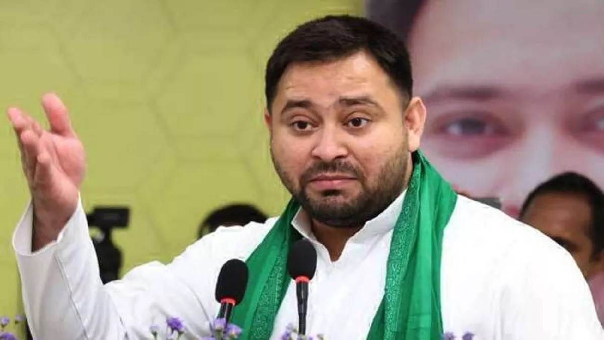 tejashwi yadav alleges screenshot sharing before bihar phase 2 voting