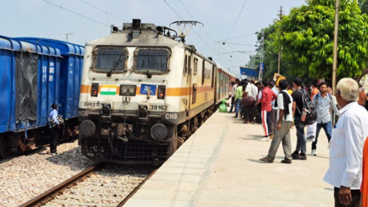 banarasmumbai ac special train stopped operating