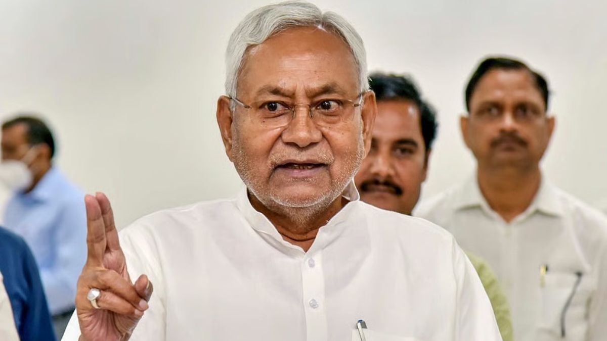 nitish kumar reviews election feedback with jdu leaders