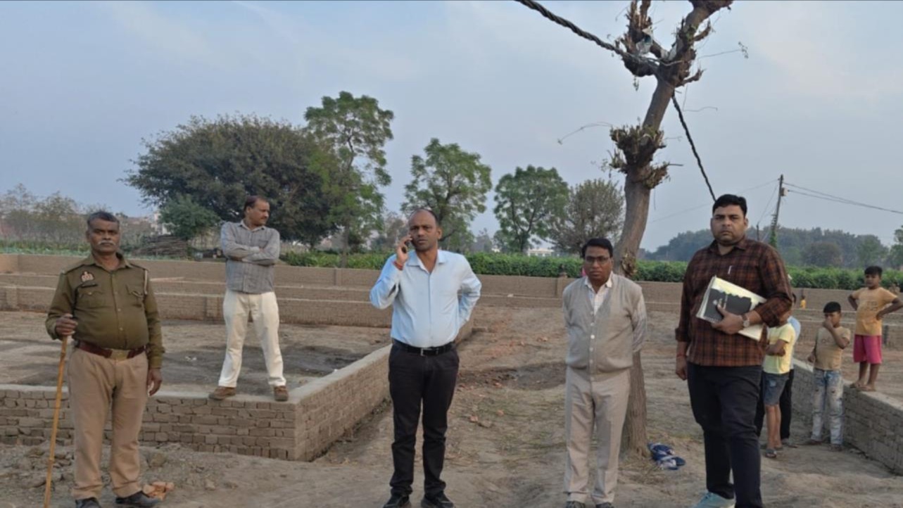 amroha illegal plotting 30 bigha encroachment demolished by authorities