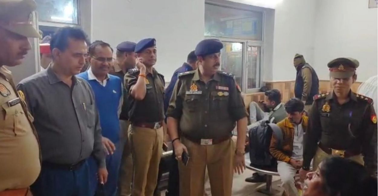 delhi blast alert etawah security increased after delhi bombing