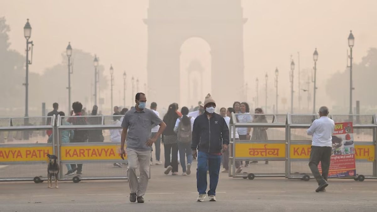 delhi air quality worsens aqi reaches 370 seasons second worst