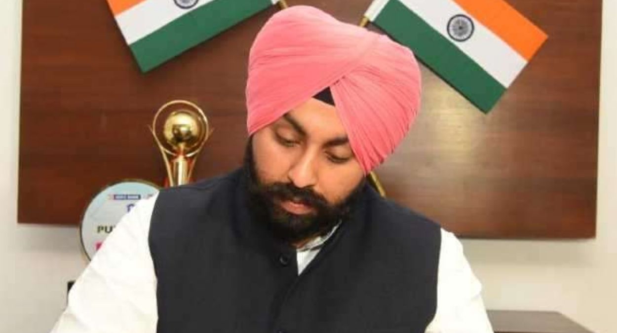 cabinet minister invites jathedar kuldeep singh garhgaj to sarv dharam sammelan