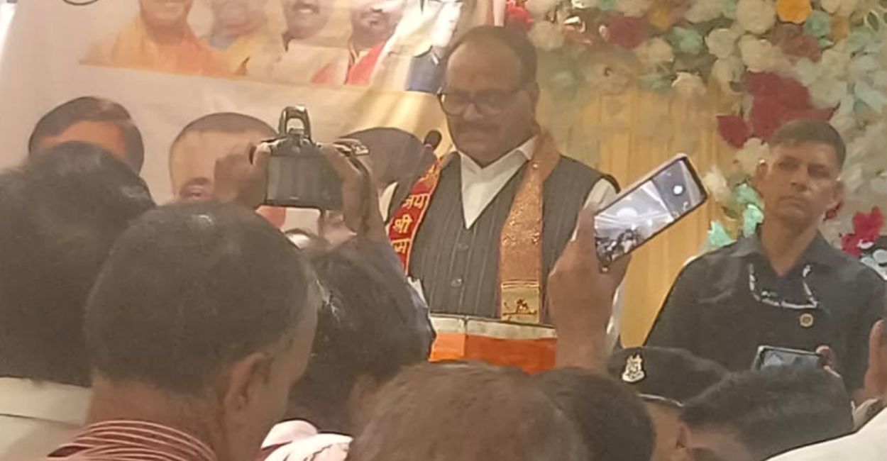 up deputy cm brajesh pathak launches unity march in kanpur focus on atmanirbhar bharat