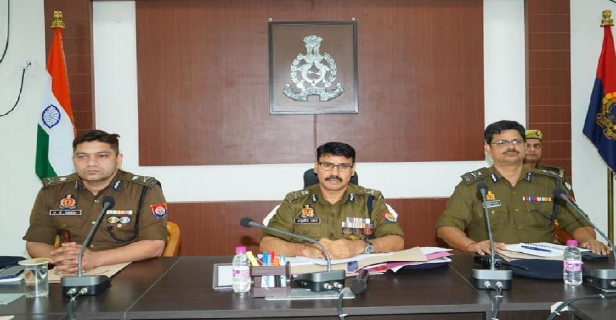 kanpur police review 4 station heads removed know your area police station in charge