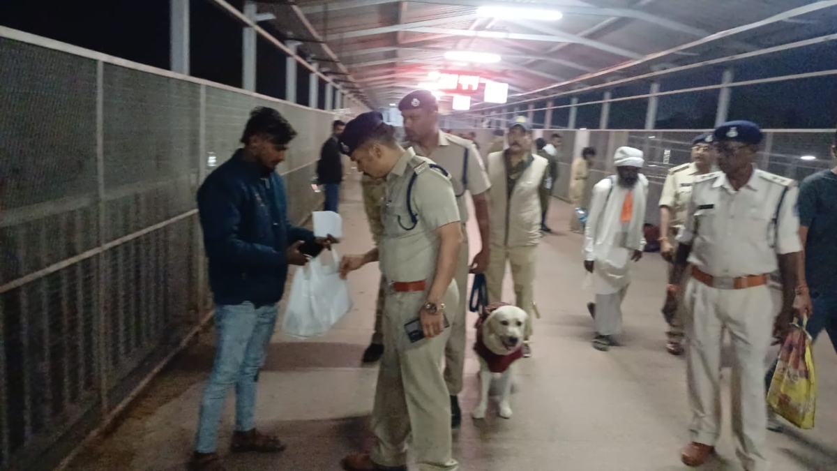 itarsi junction on high alert after delhi blast train security increased