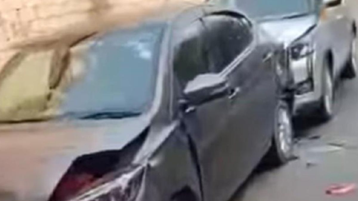 tourism minister convoy accident 6 cars collide en route to inauguration