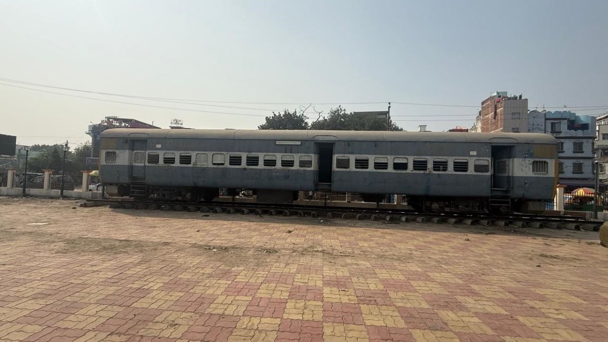 rail coach restaurant opening at saharsa railway station