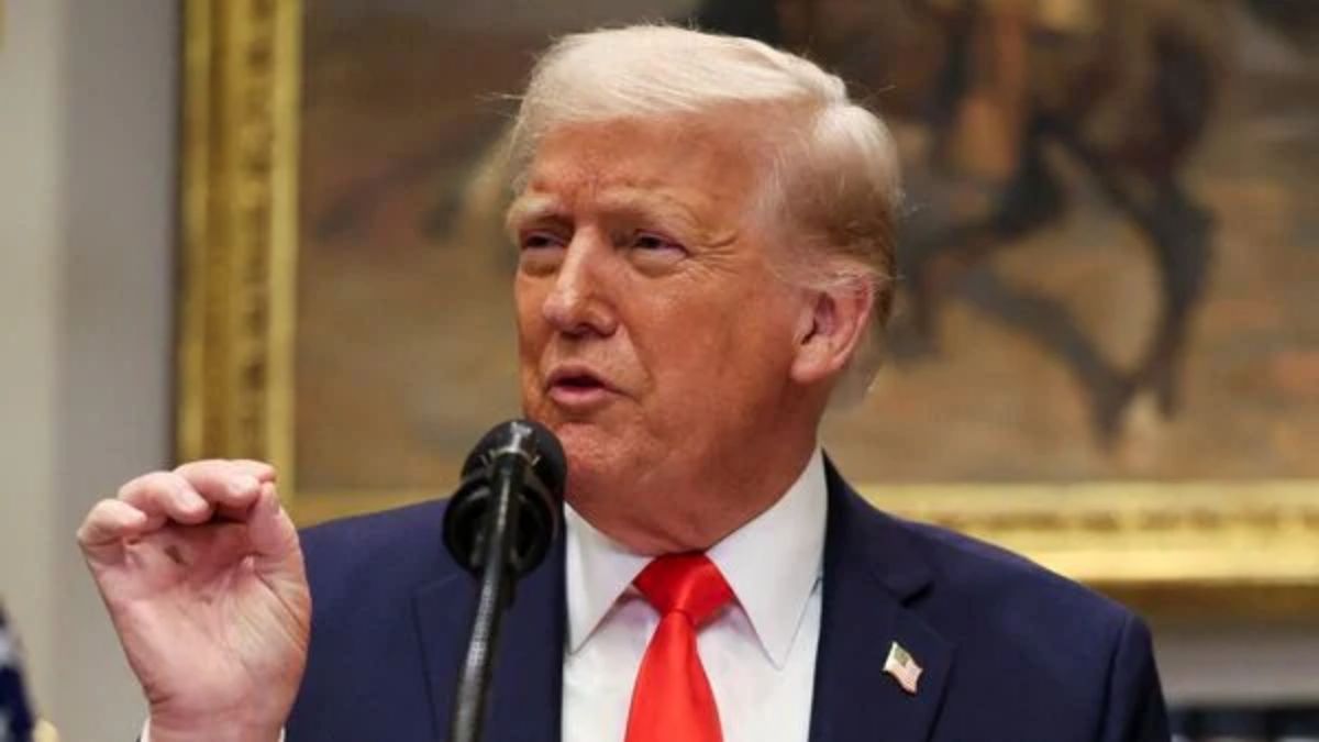 trump defends tariffs calls opponents foolish claims economic success