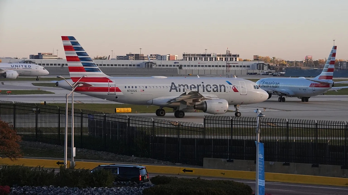 us government shutdown over 2000 flights cancelled daily travel crisis alert