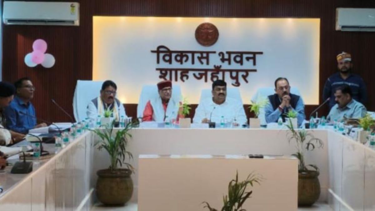 shahjahanpur junior engineers of the electricity department will now undergo surprise call testing by next month